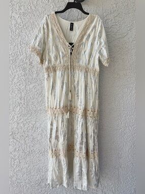 Me 2 Magic boho maxi dress V-neck and metallic embroidery size 3X Anthropologie